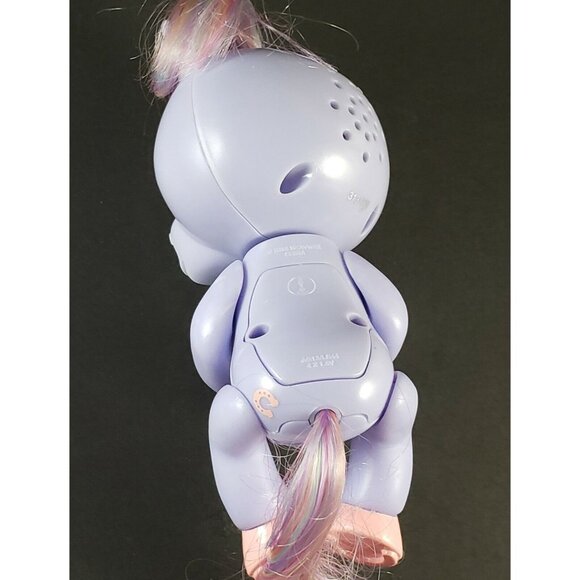 WowWee Fingerlings Interactive Unicorn and 3 Different Fingerling Baby Monkeys - Picture 4 of 12